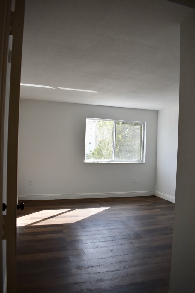 Photo - 55 E 4th St Unidad # 303