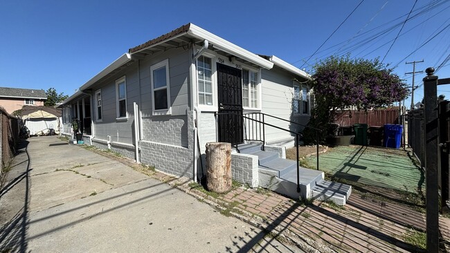 Building Photo - F09814 Unit 9816