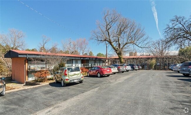 Building Photo - 12 Hill Ave Rental
