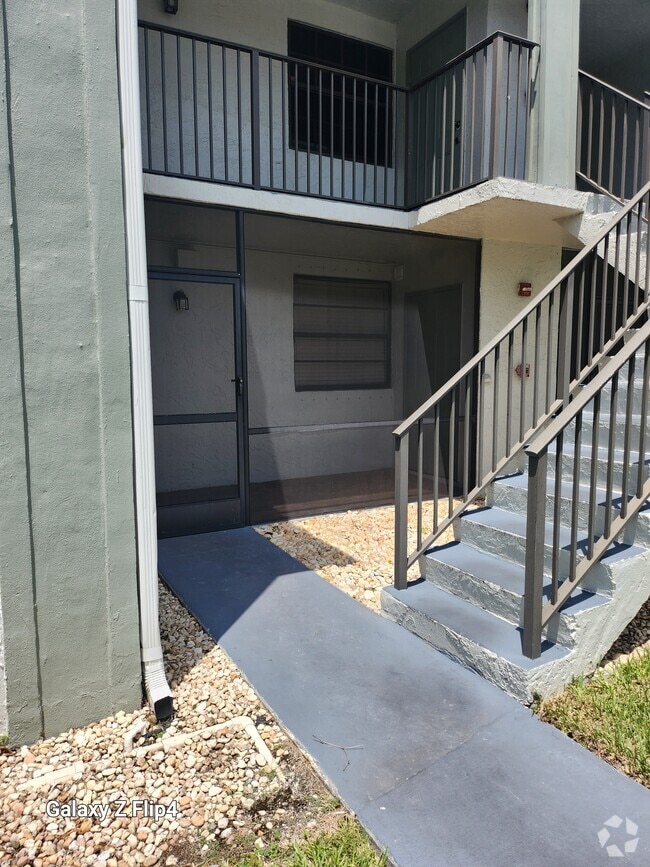 Building Photo - 1280 S Franklin Ave Unit B Rental