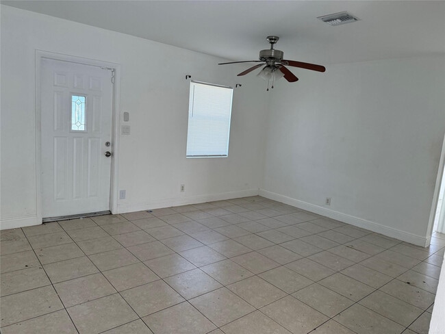 Photo - 1139 NW 9th Ave