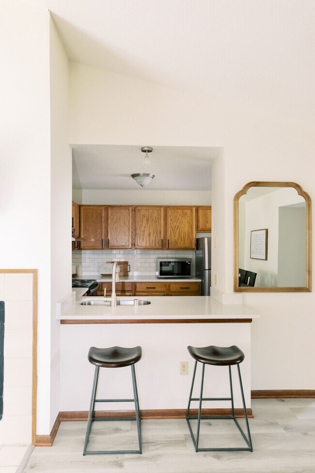 Deer Run Apartments For Rent in Milwaukee, WI