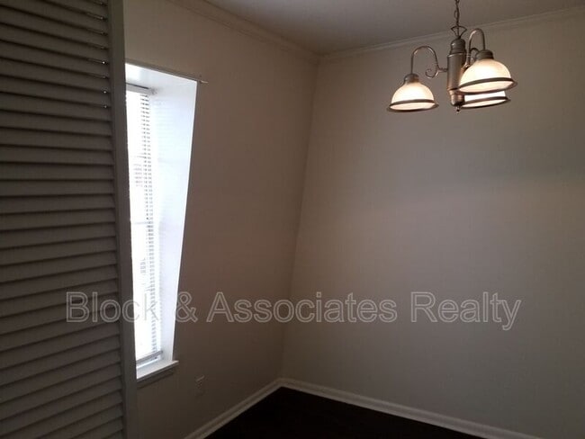 Photo - 3828-J Country Club Road