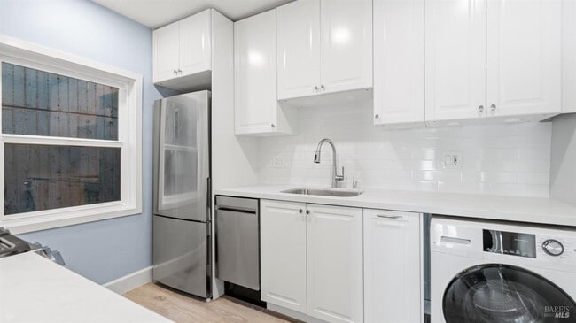 Photo - 833 Bridgeway Unit 5