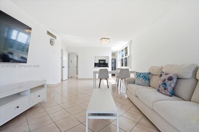 Photo - 9410 Tangerine Pl Unit 407