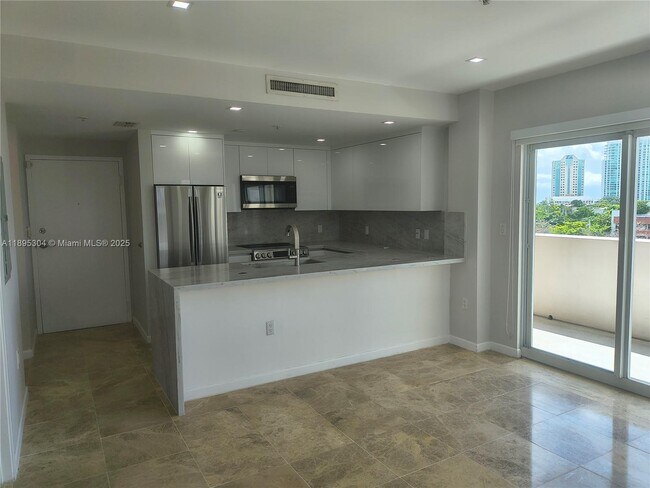 Photo - 2740 SW 28th Terrace Unit 808