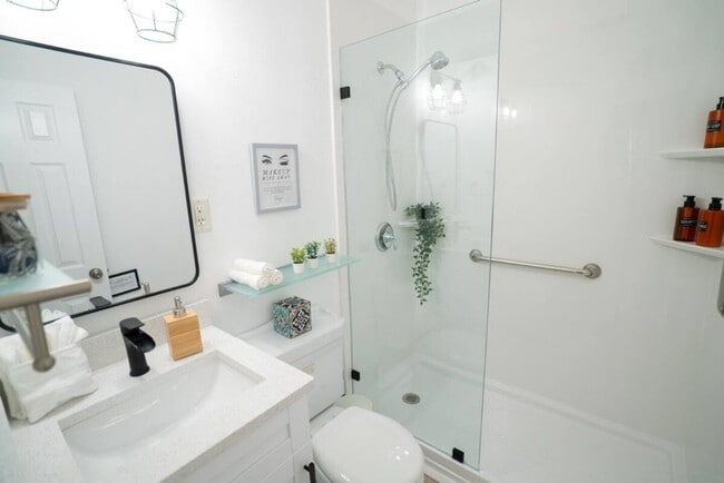 Photo - Stylish Heated Pool House  Near the Beach