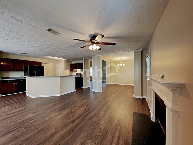 Photo - 3225 Saint James Pl