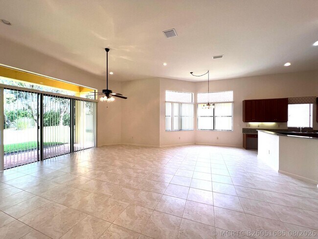 Building Photo - 9774 Isles Cay Dr