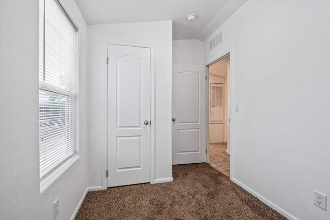 Photo - 5505 N Shannon Rd