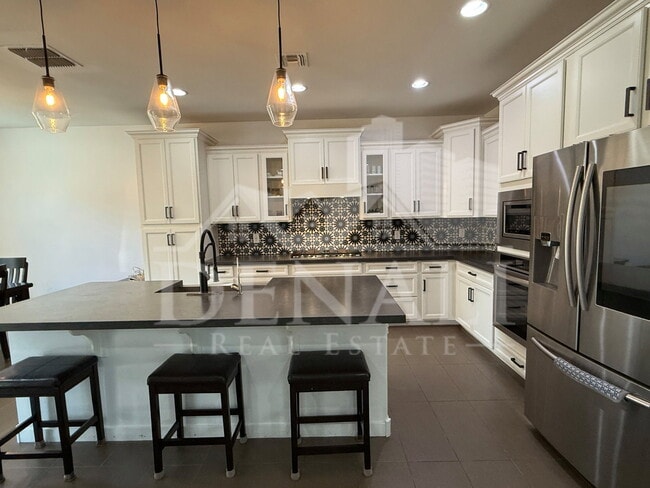Photo - 1729 W Myrna Ln