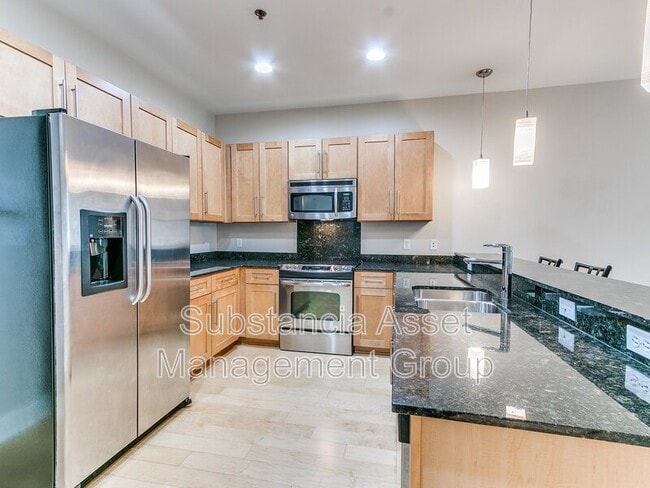 Building Photo - 444 N Central Ave Unit 104 Rental