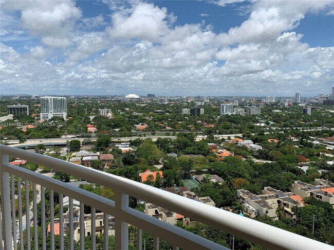 Photo - 2475 Brickell Ave Unidad 2504