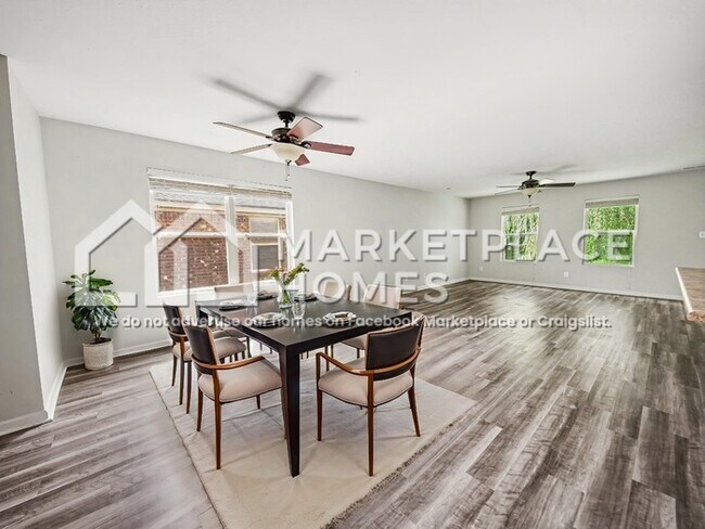 Photo - 201 Sedgewick Dr