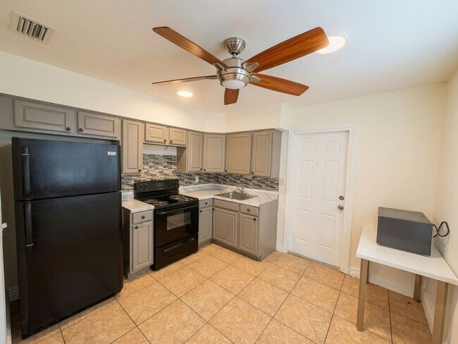 Photo - Ventura Blvd FTL 2633-2635 Unit Ventura Blvd FTL 2633