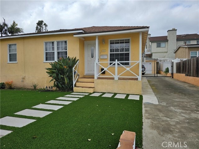 Photo - 313 S Aviation Blvd