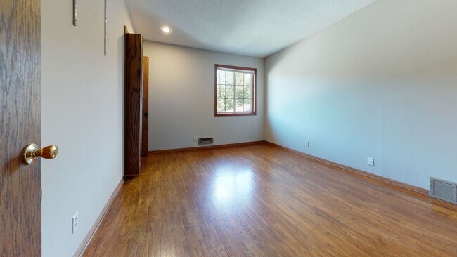 Photo - 1081 18th Ave SE Unit #1