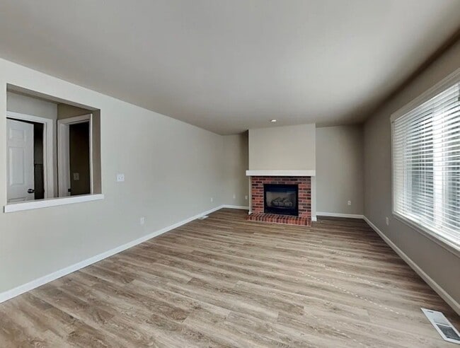 Photo - 6239 Countryman Ln E