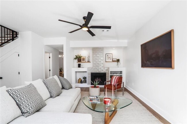 Photo - 1210 Cleburne Ave NE