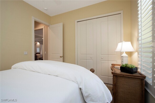 Photo - 476 1st Ave N