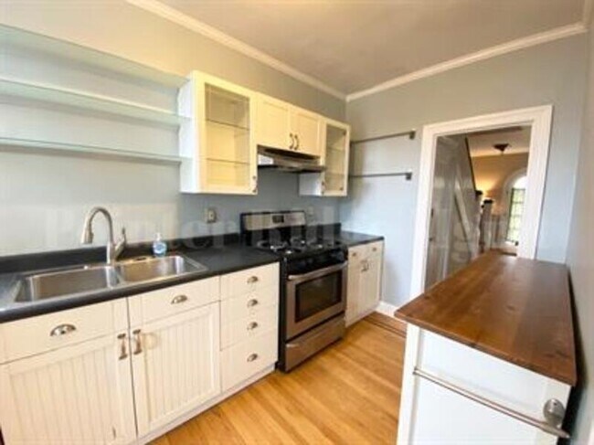 Photo - 1108 E 36th St