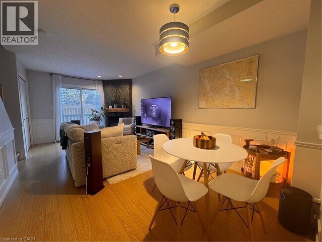 Photo - 465 Beechwood Pl