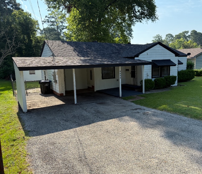 Photo - 1000 S 12th St