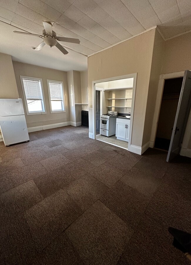 Building Photo - 1941 Madison St Unit G