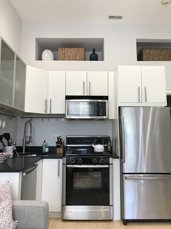 Photo - 290 Columbus Ave Unit 5
