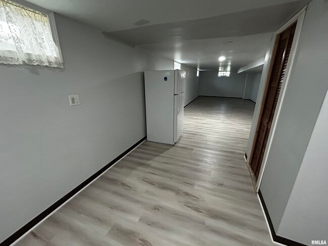 Photo - 2206 W Rohmann Ave