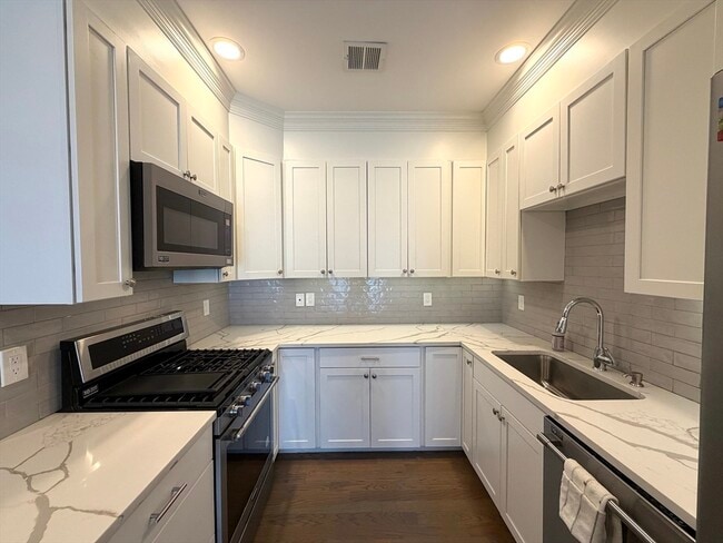 Photo - 966 Hyde Park Ave Unit 202