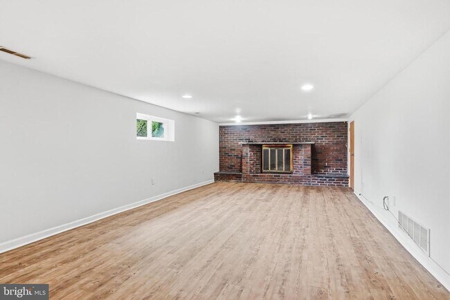 Photo - 1286 Glassboro Rd