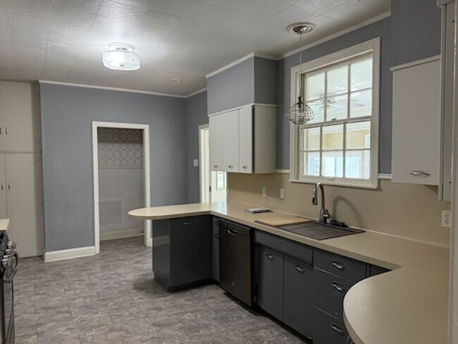 Photo - 1413 Augusta Ave House