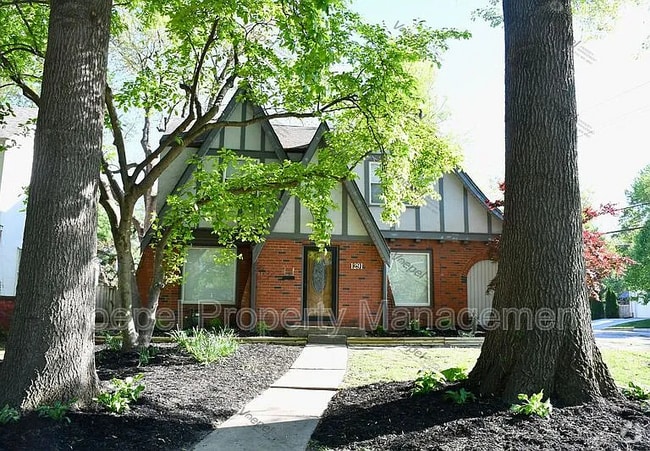 Building Photo - 1291 W Gregory Blvd Rental