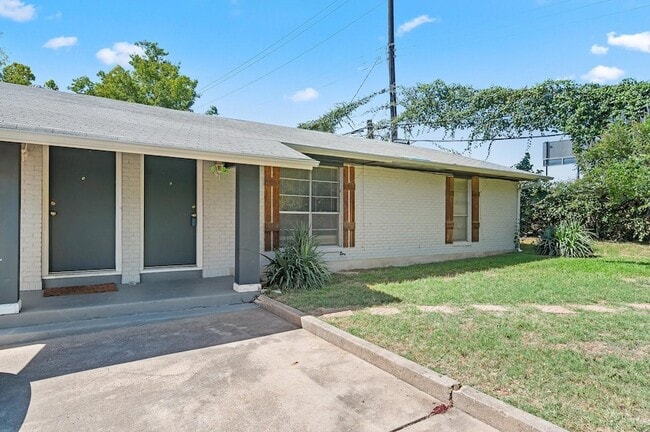 Photo - 2712 St Edwards Cir Unit A