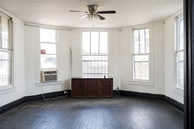 Photo - 1414 Campbell St