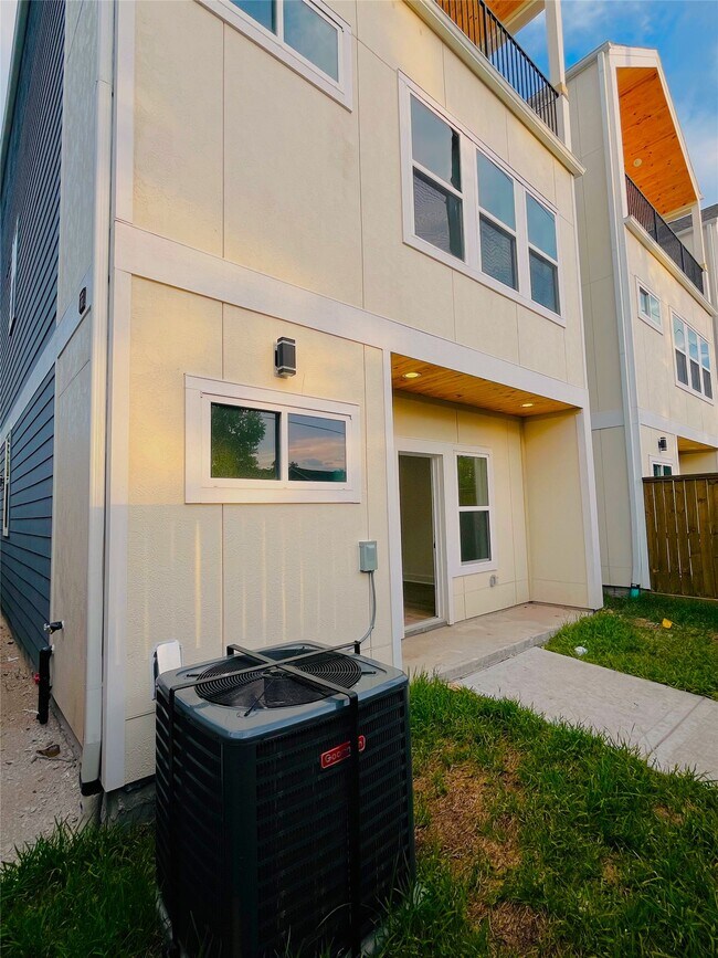 Photo - 3104 Arlington St