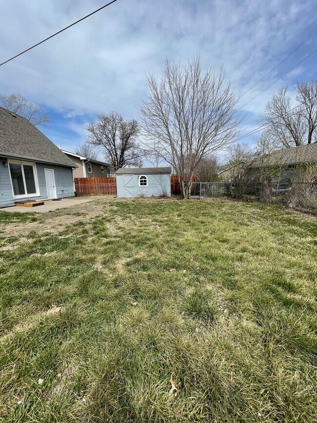 Photo - GREAT FAMILY HOME! FULLY FENCED YARD!