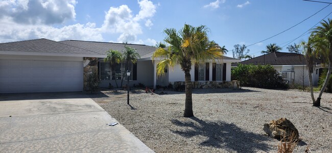 Photo - 1666 Sabal Palm Dr House