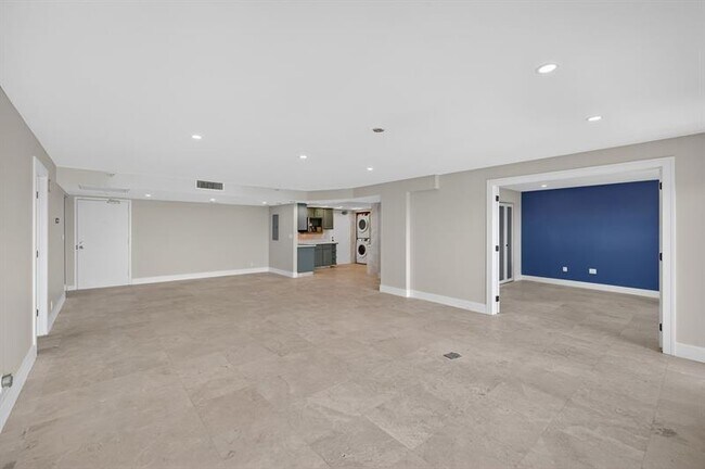 Photo - 3200 Port Royale Dr N Unit 1205