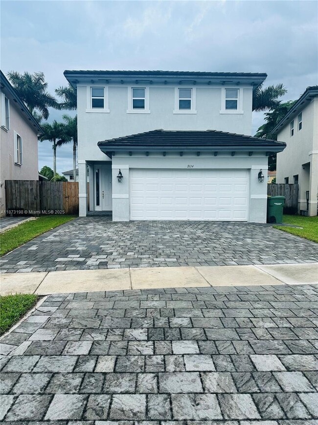 Building Photo - 3114 SE 3rd Dr Rental