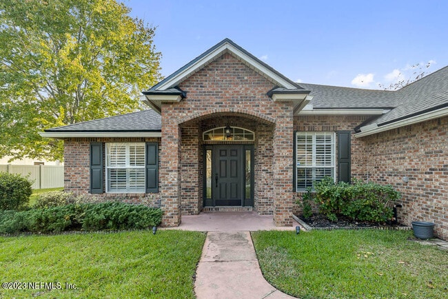 Photo - 813 W American Eagle Dr