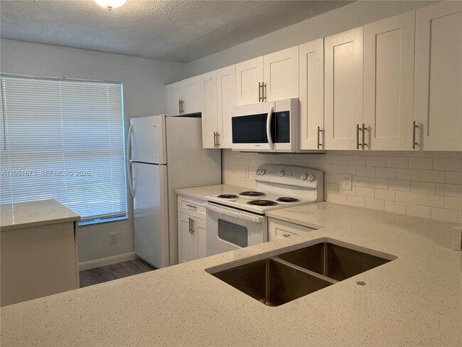 Photo - 201 Lake Pointe Dr Unit 205