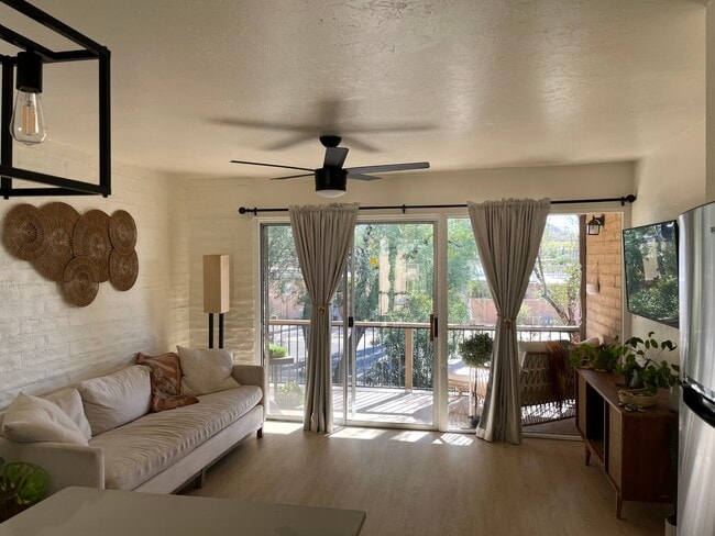 Photo - 2 W Greenock Dr Unit 2DD