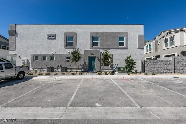 Photo - 6229 Mangler St