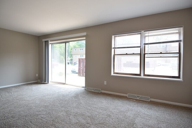 Photo - Woodland Reserve Apartments