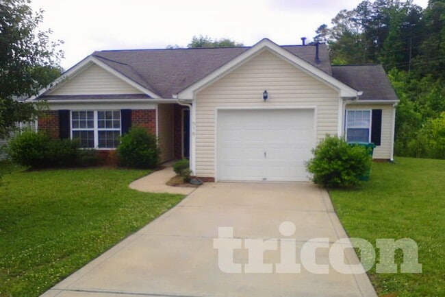 Building Photo - 516 Lightspun Ln