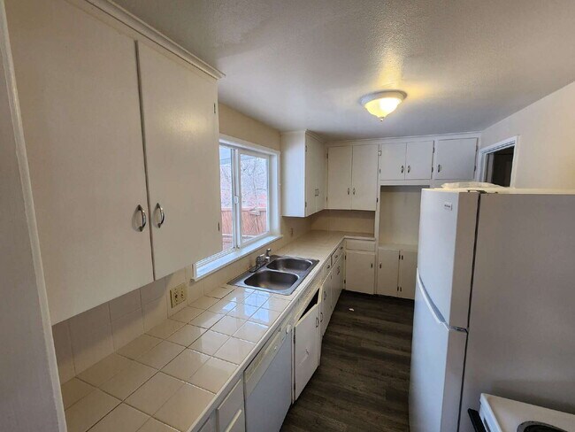 Photo - Convenient Aurora Location Near Anschutz Medical Campus And Stanley Marketplace