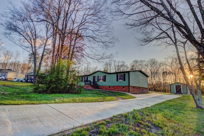 Photo - 105 Dutchess Dr