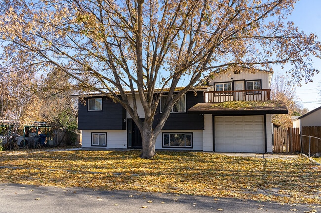 Photo - 2000 N Fry St